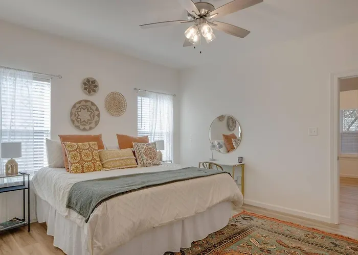 Freetown Modern 3br W/big Kitchen *