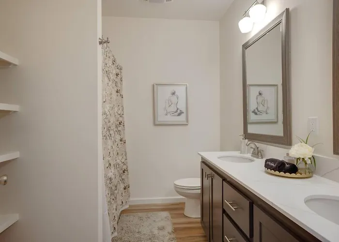 Holiday home Freetown Modern 3br W/big Kitchen *